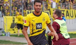 英媒：曼联密切关注多特中场恩梅查，纽卡等队也有意该球员