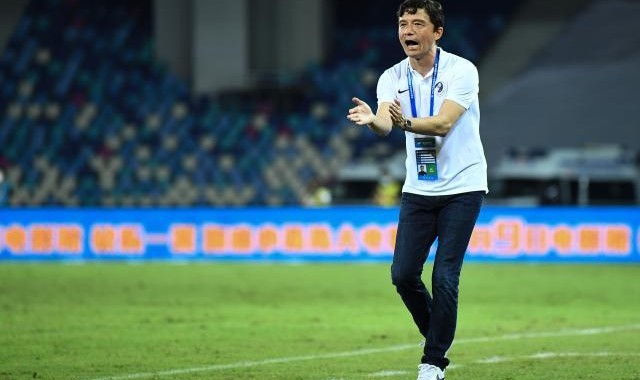 APP下载-更衣室里谢晖下令：不能再退，再退就是0比3了！