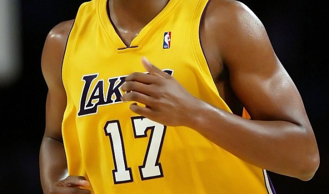 Kaiyun sports-勇士三位新秀跻身历史最年轻夺冠榜单，魔术师新秀FMVP传奇居首