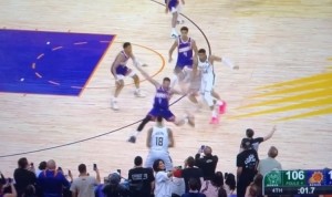 官方网站-安排的啥战术最后一攻字母哥和AJ-格林撞一起了 大洛强投不中