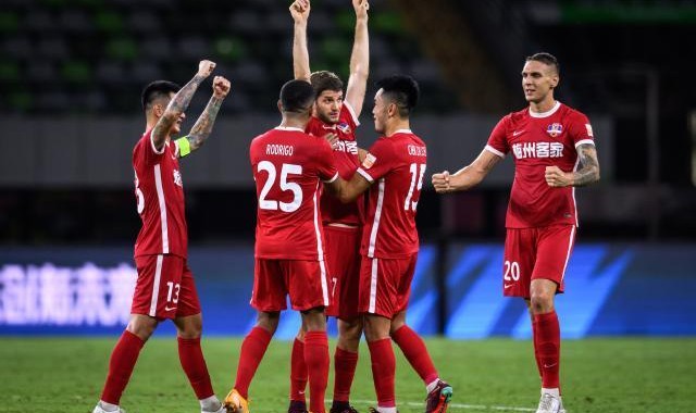 开云娱乐-【中超】双外援建功卡耶维奇破门 梅州2比1武汉长江